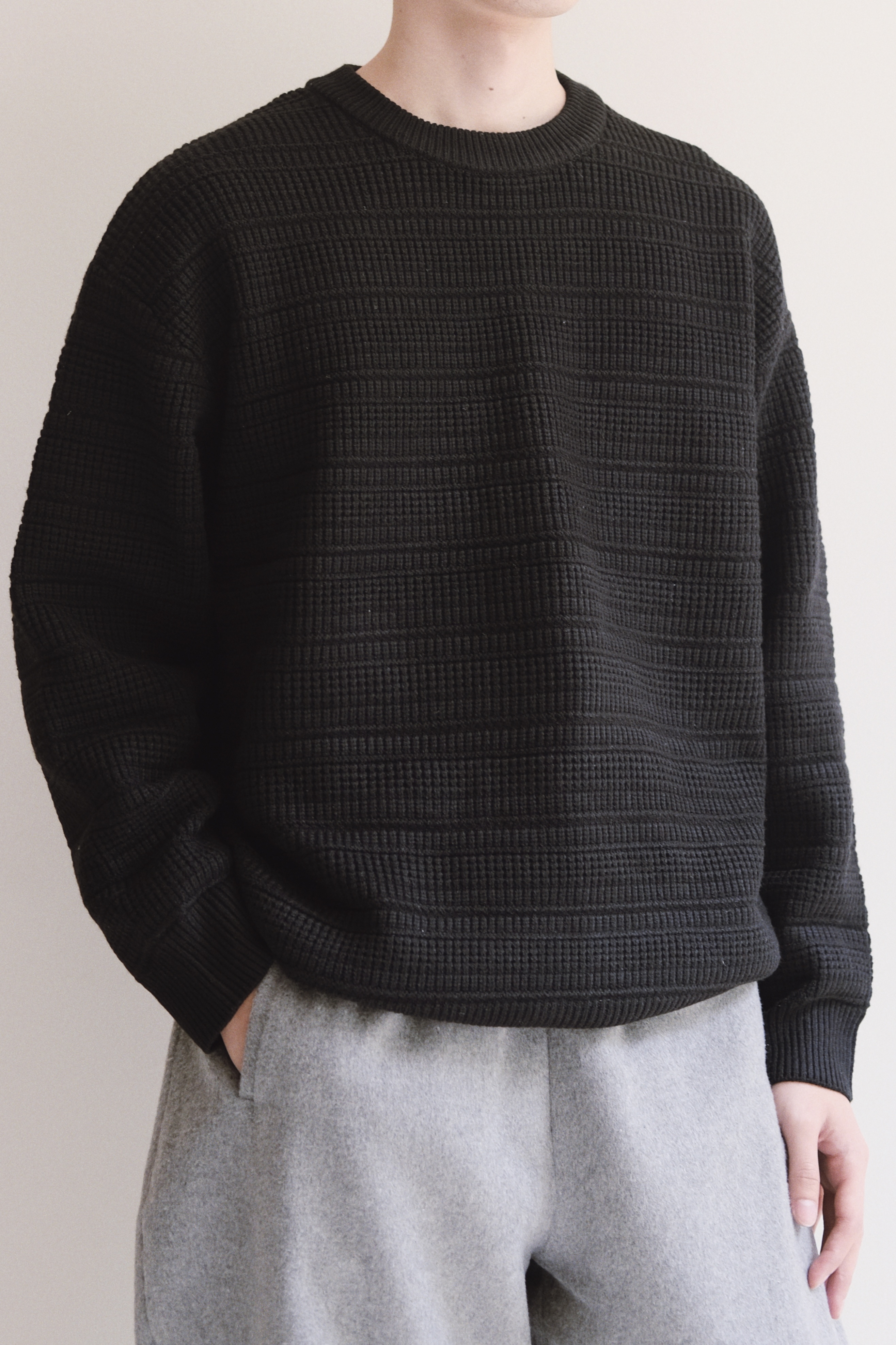 THOMSON SWEATER - BLACK 