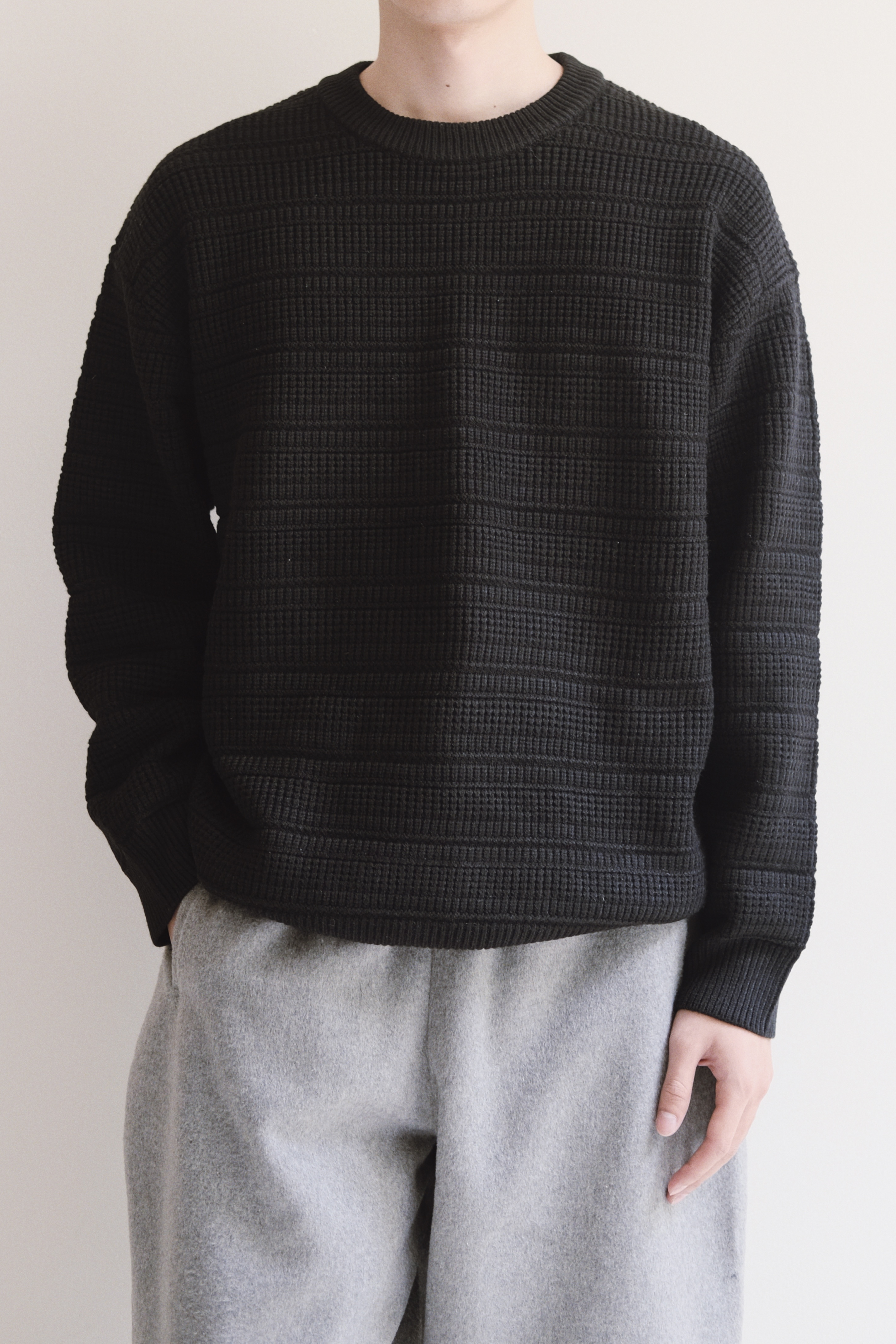 THOMSON SWEATER - BLACK 