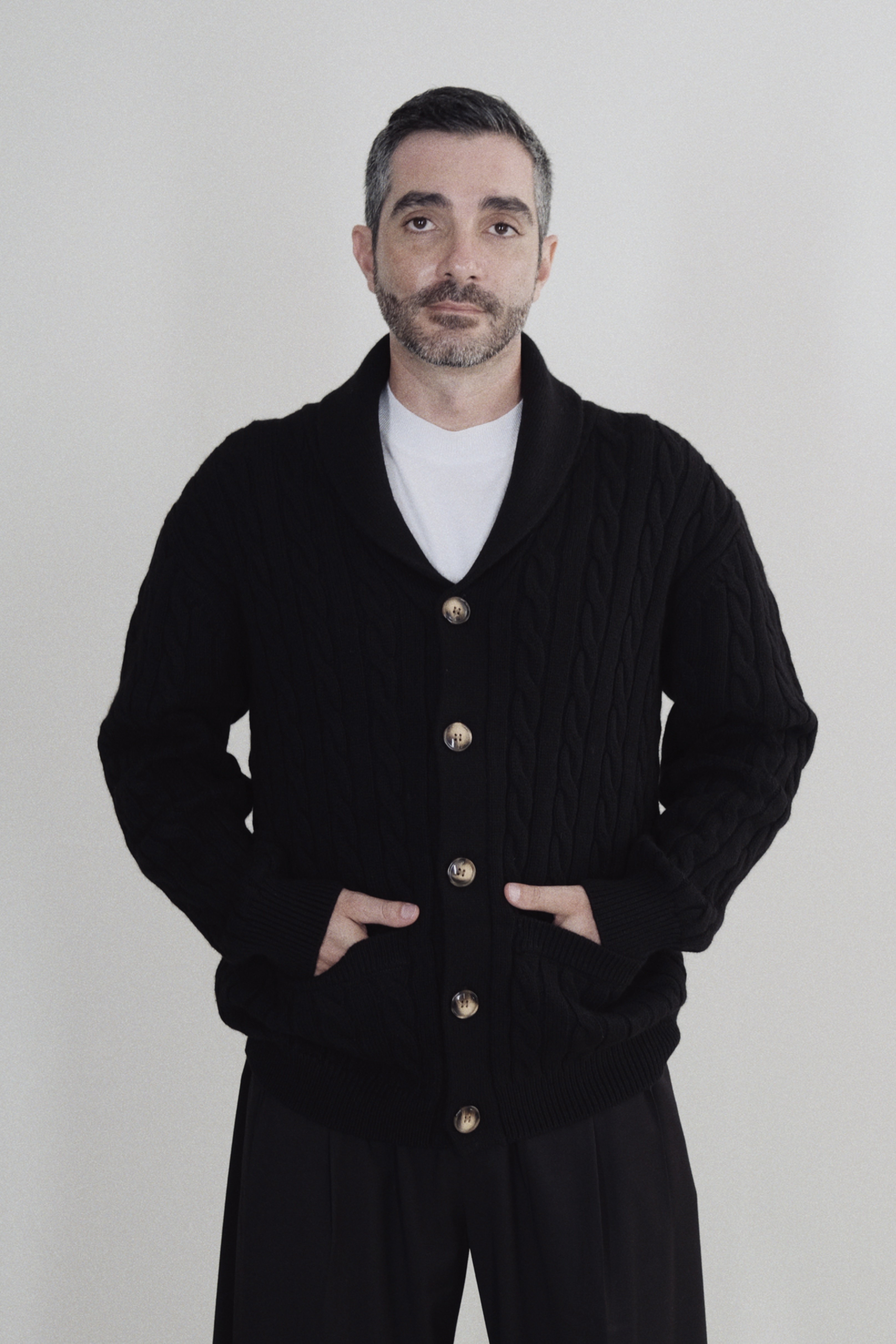 ROWE CARDIGAN - BLACK 