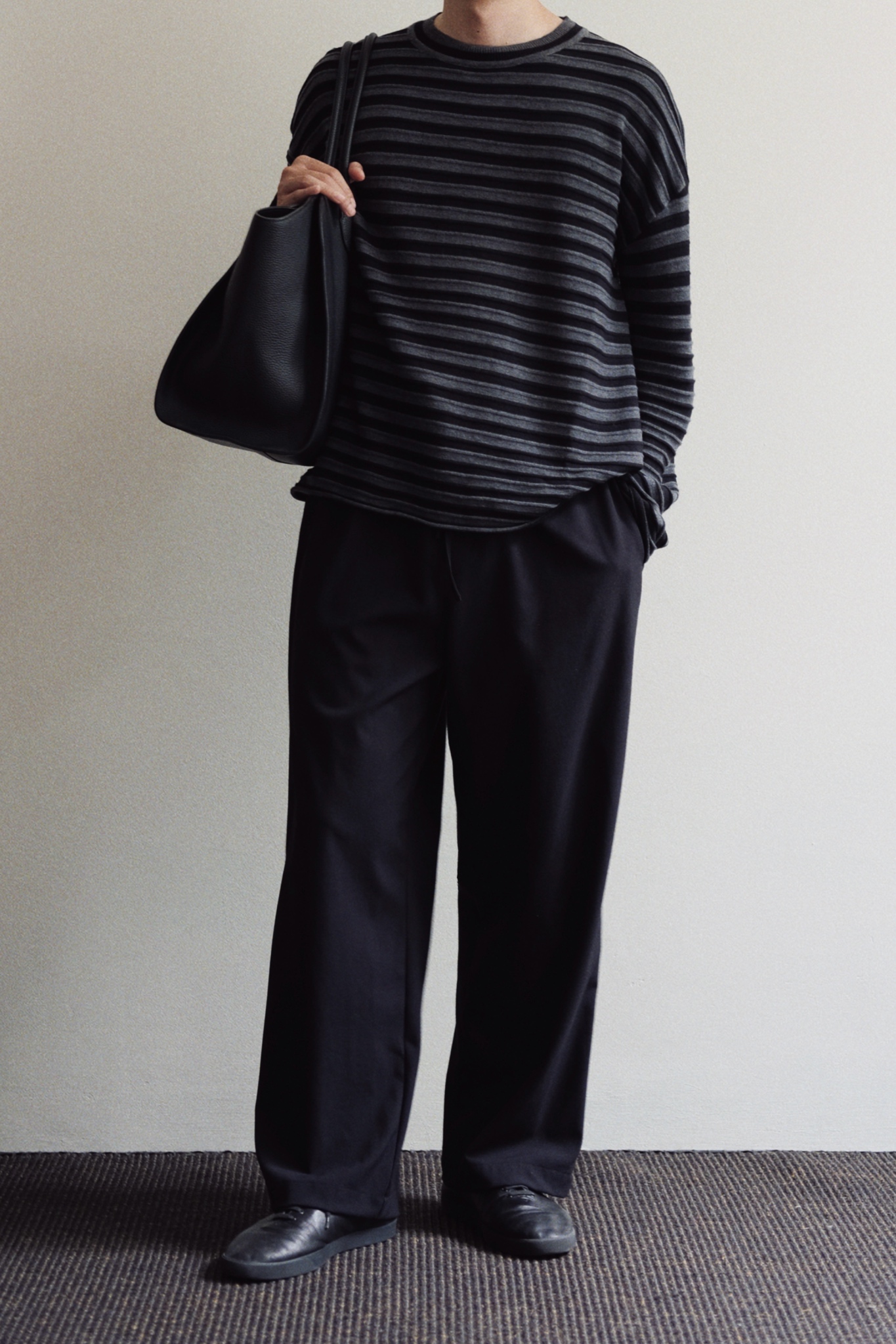 SONI TOP - BLACK AND GREY 