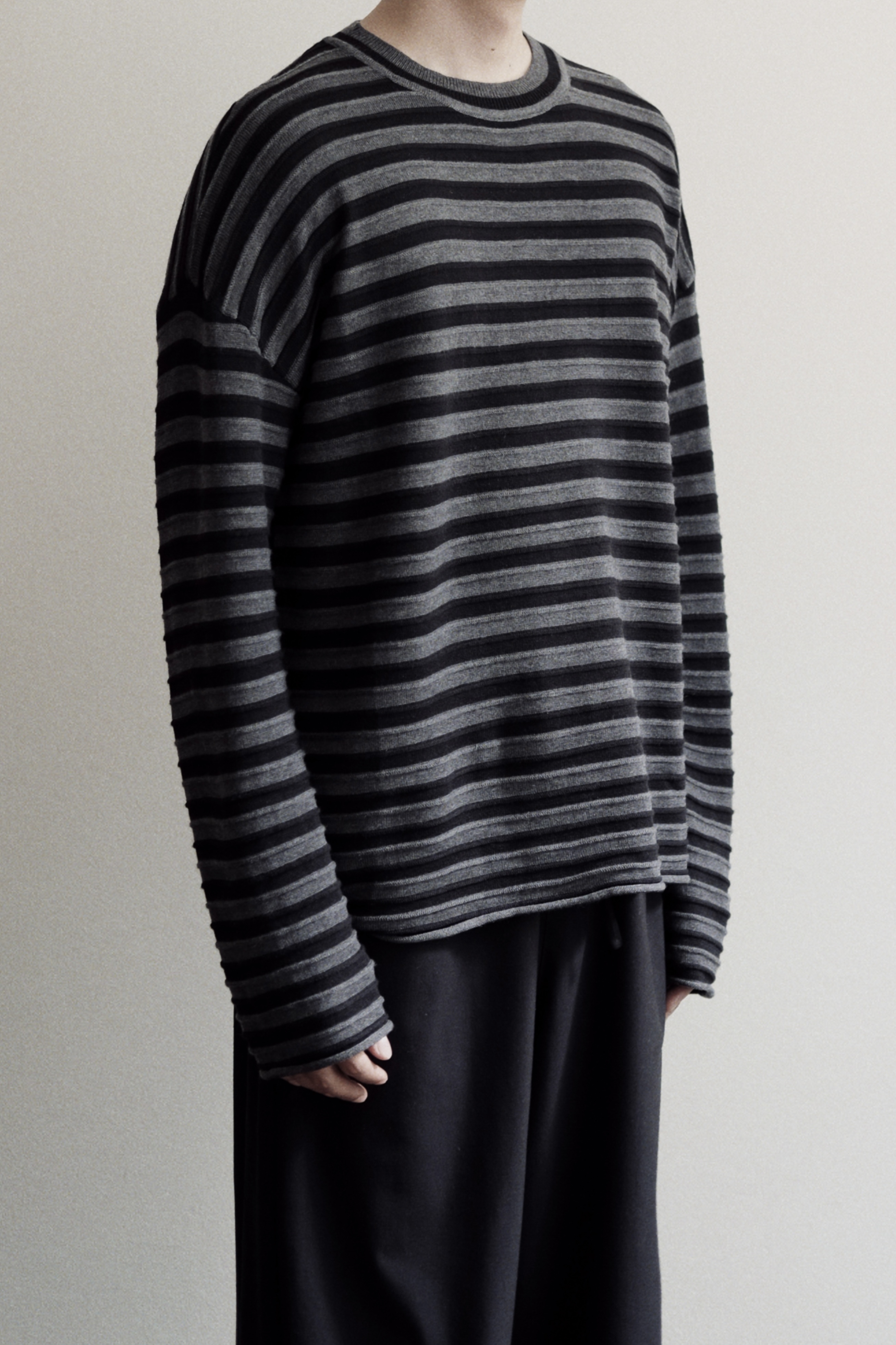 SONI TOP - BLACK AND GREY 